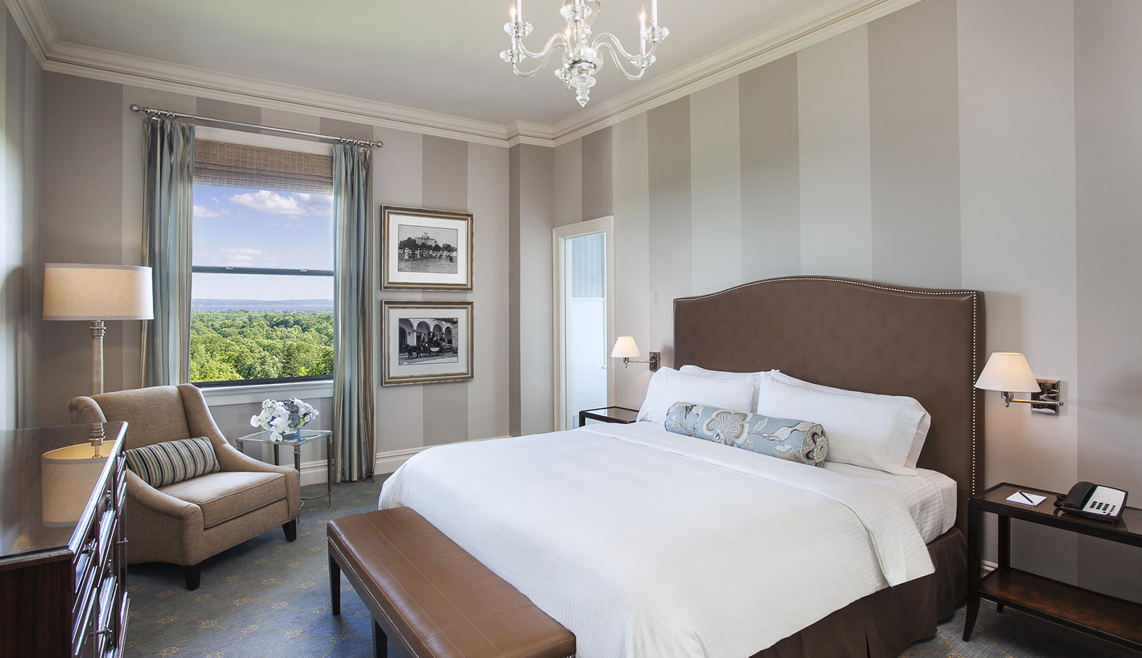 Deluxe Suites