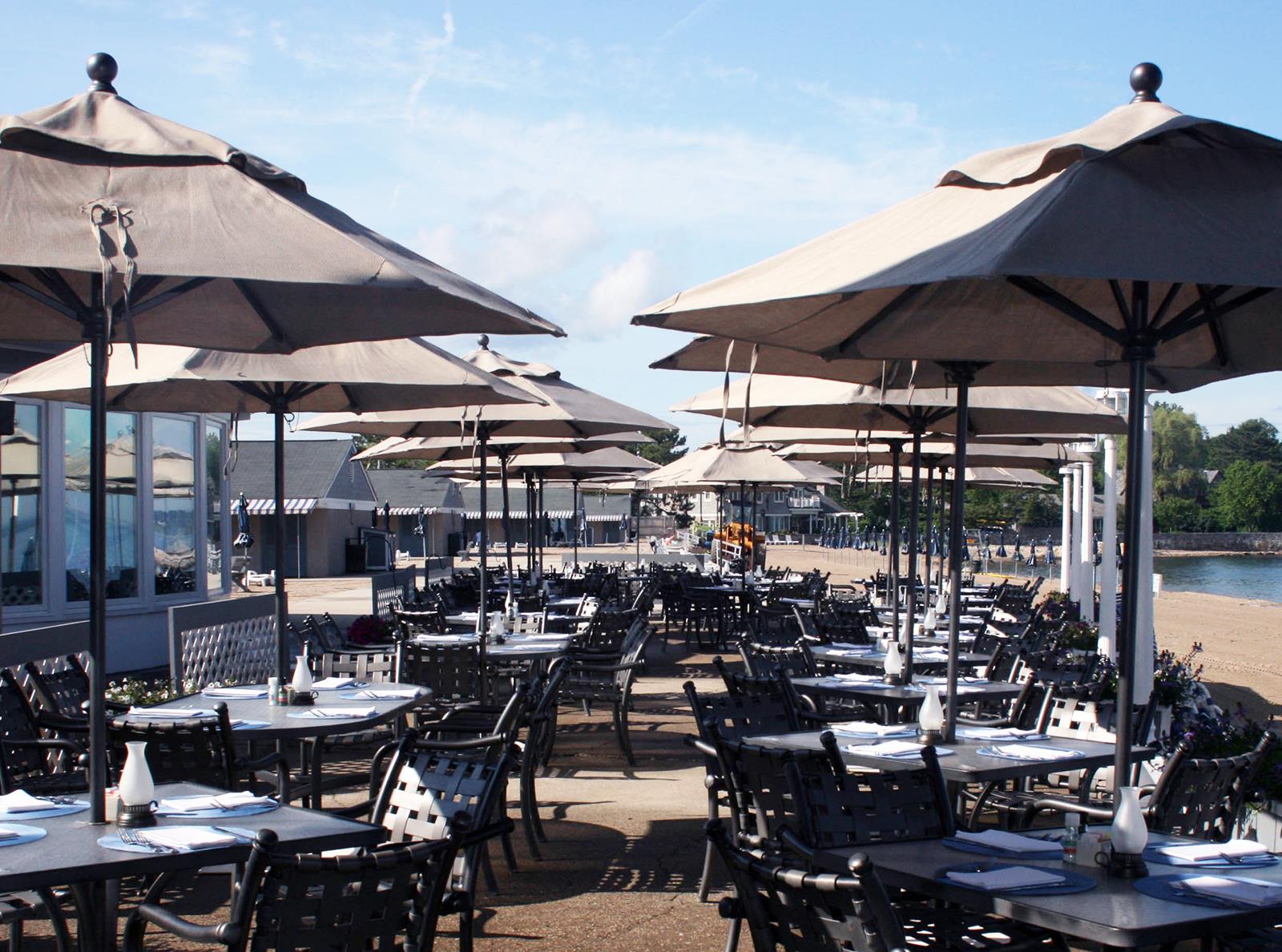 Gun Club Grille Outdoors